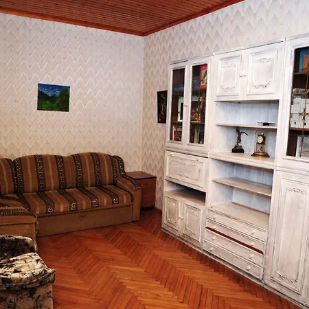 On Kanatna Street 57 オデッサ