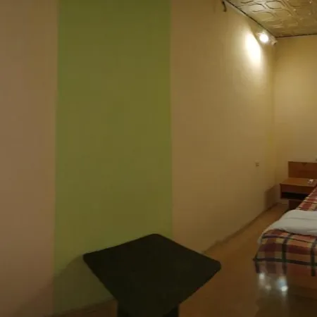 On Kanatna Street 57 Homestay Odesa