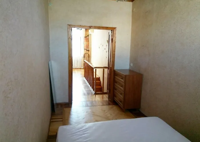 On Kanatna Street 57