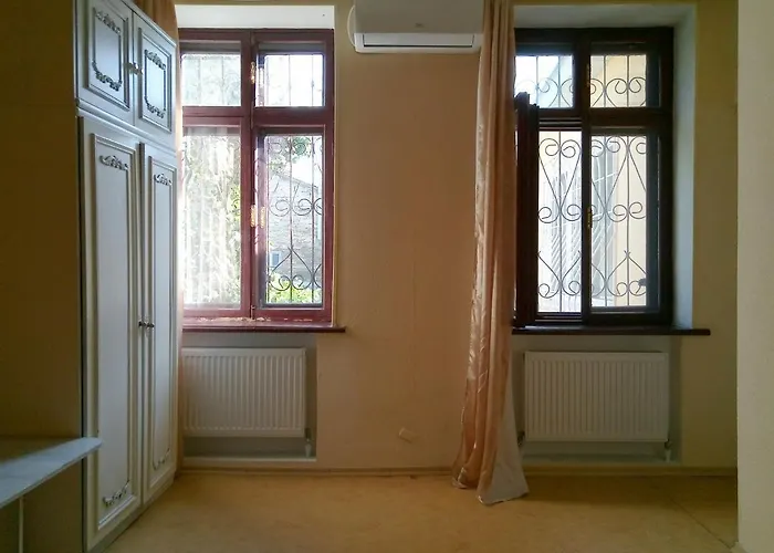 On Kanatna Street 57